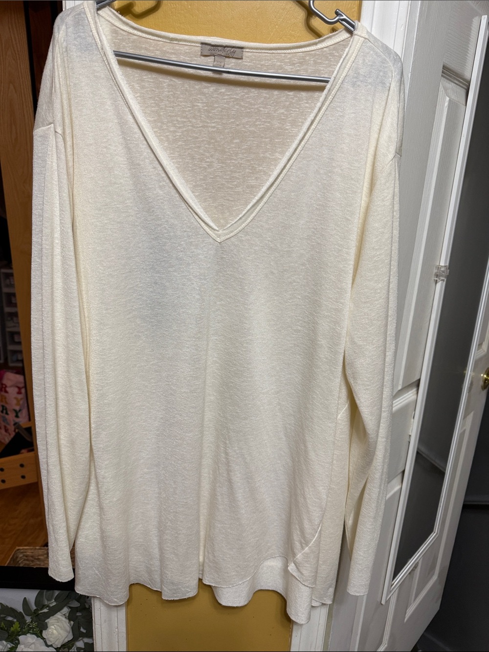Wonderly 3X Ivory Lightweight V-Neck Tunic Top Long Sleeve Relaxed Fit
